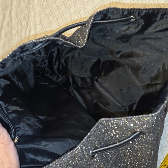 NWOT Shimmering Victoria's Secret Drawstring Backpack - Picture 4 of 5